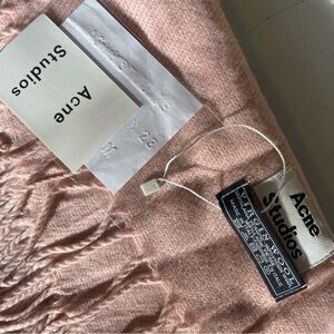 Acne Soft Blush XL Fringe Scarf wrap, NEW never worn, luxurious Virgin Wool